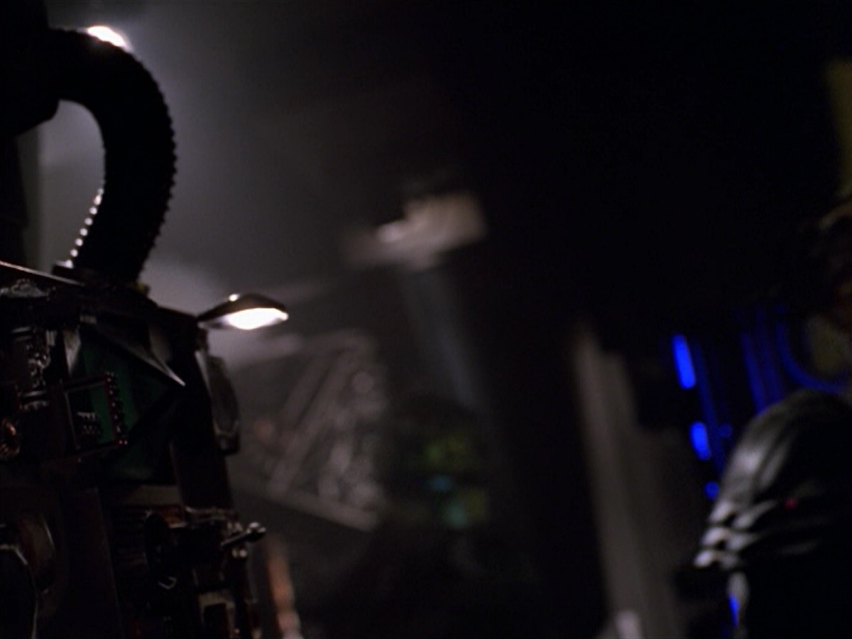 ariane179254_StarTrekVoyager_5x15_5x16_DarkFrontier_5286.jpg