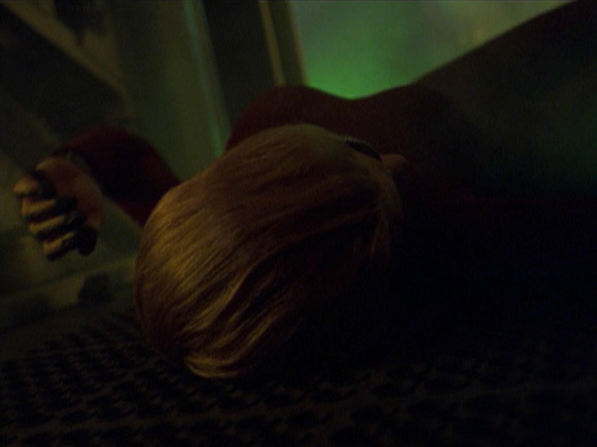 ariane179254_StarTrekVoyager_5x15_5x16_DarkFrontier_5295.jpg