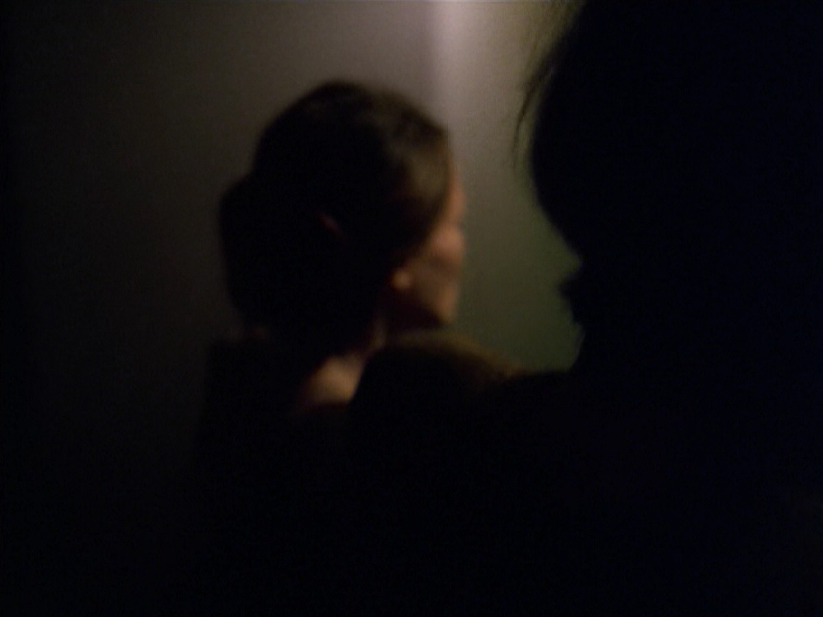 ariane179254_StarTrekVoyager_5x15_5x16_DarkFrontier_5332.jpg