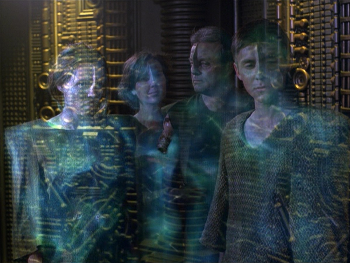 ariane179254_StarTrekVoyager_5x15_5x16_DarkFrontier_5482.jpg
