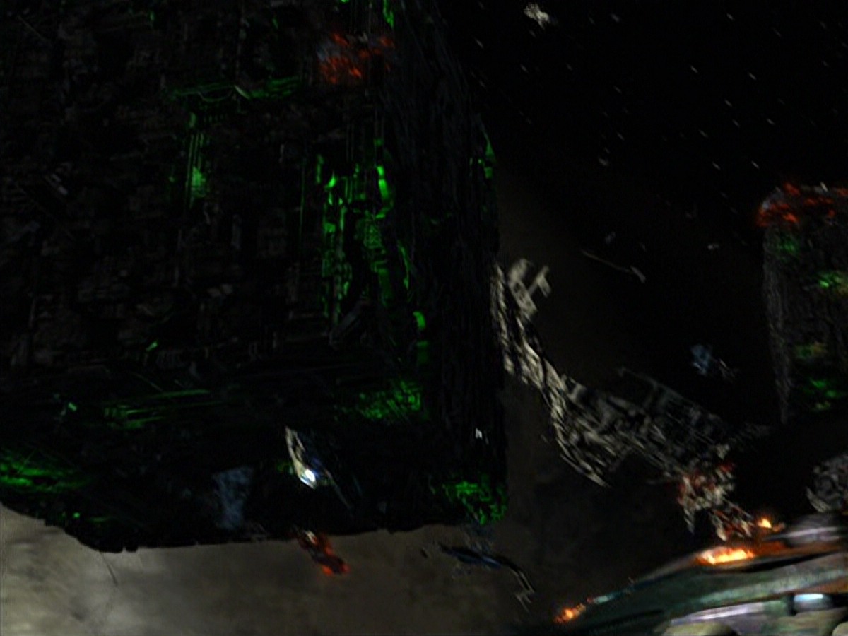 ariane179254_StarTrekVoyager_5x15_5x16_DarkFrontier_5495.jpg