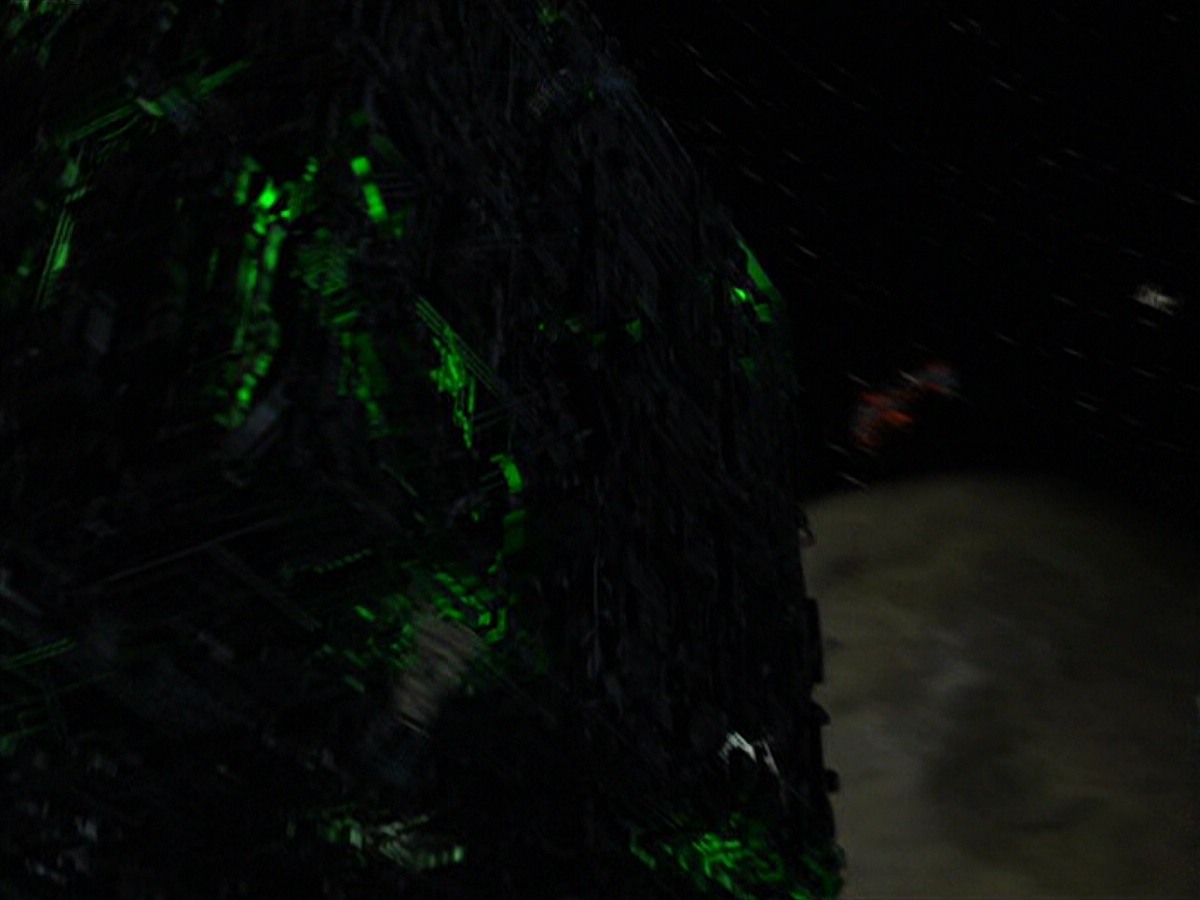 ariane179254_StarTrekVoyager_5x15_5x16_DarkFrontier_5496.jpg