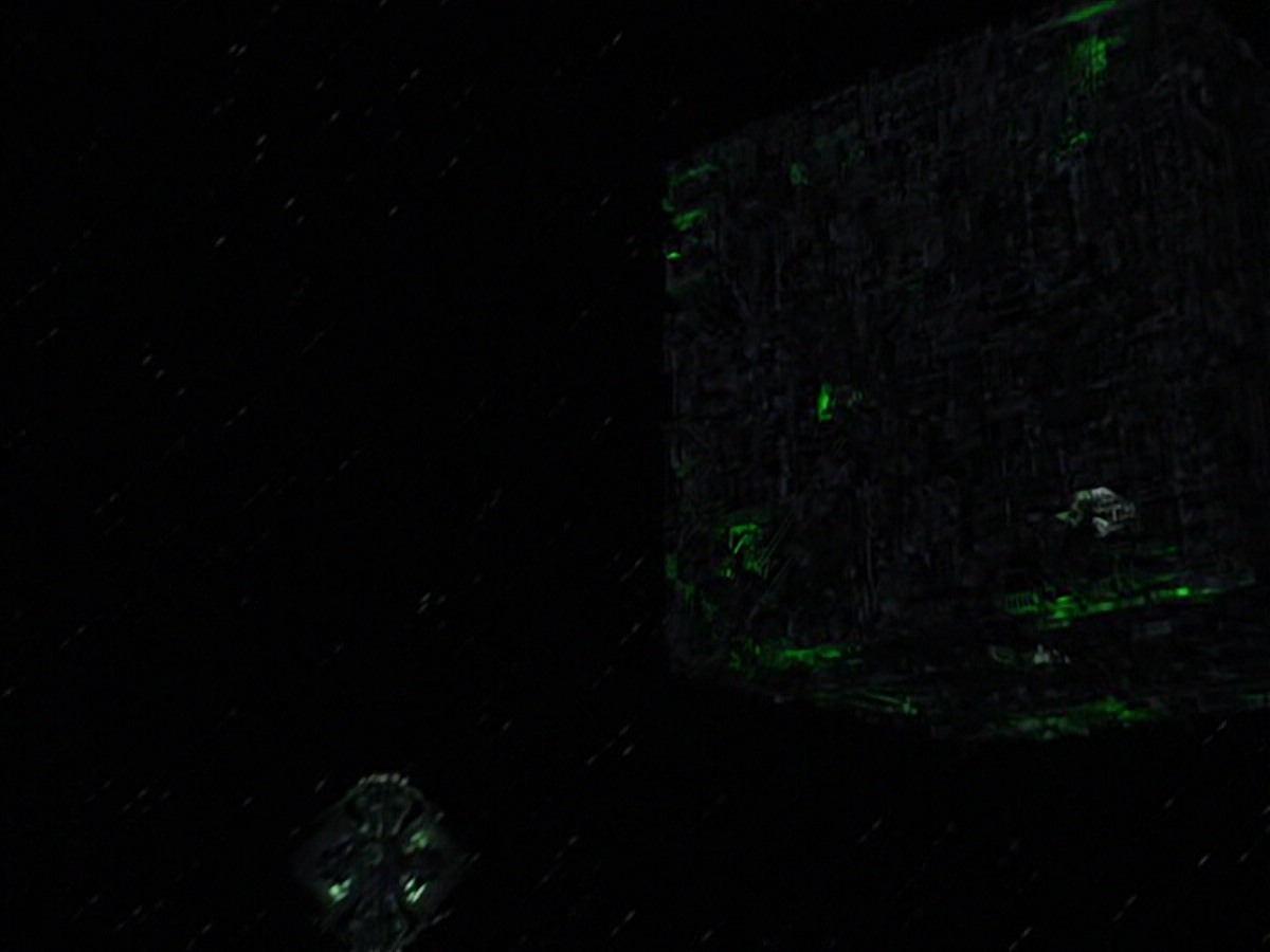 ariane179254_StarTrekVoyager_5x15_5x16_DarkFrontier_5499.jpg