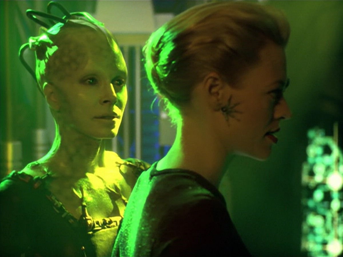 ariane179254_StarTrekVoyager_5x15_5x16_DarkFrontier_5596.jpg