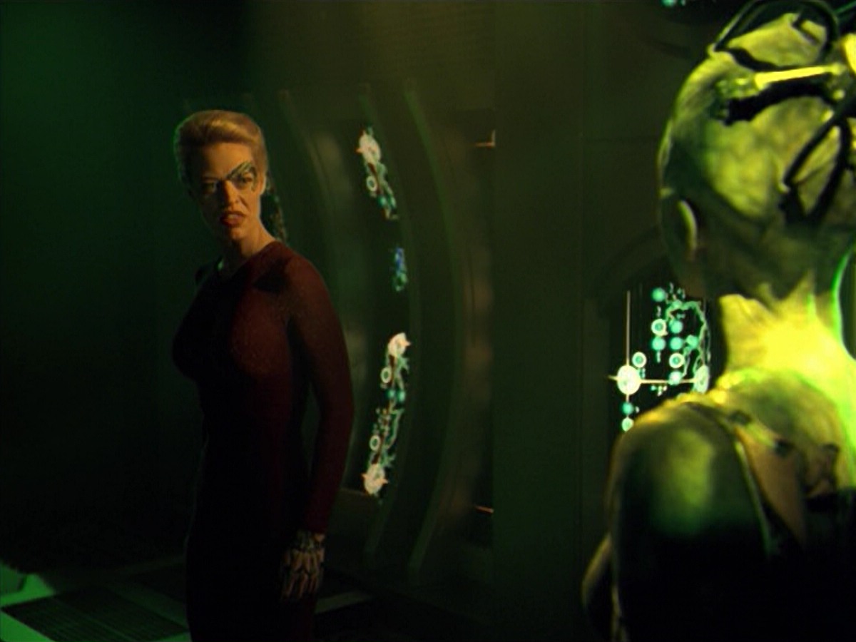 ariane179254_StarTrekVoyager_5x15_5x16_DarkFrontier_5618.jpg