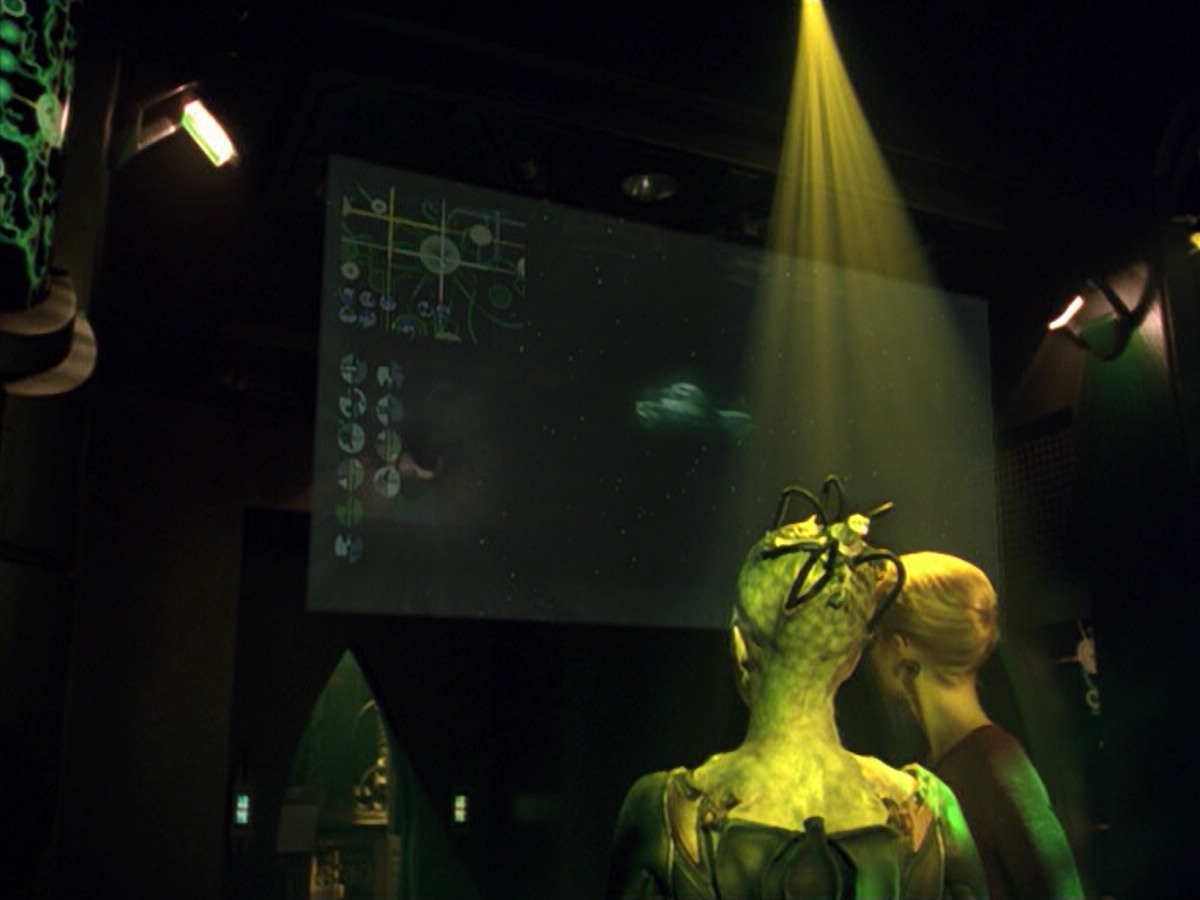 ariane179254_StarTrekVoyager_5x15_5x16_DarkFrontier_5640.jpg