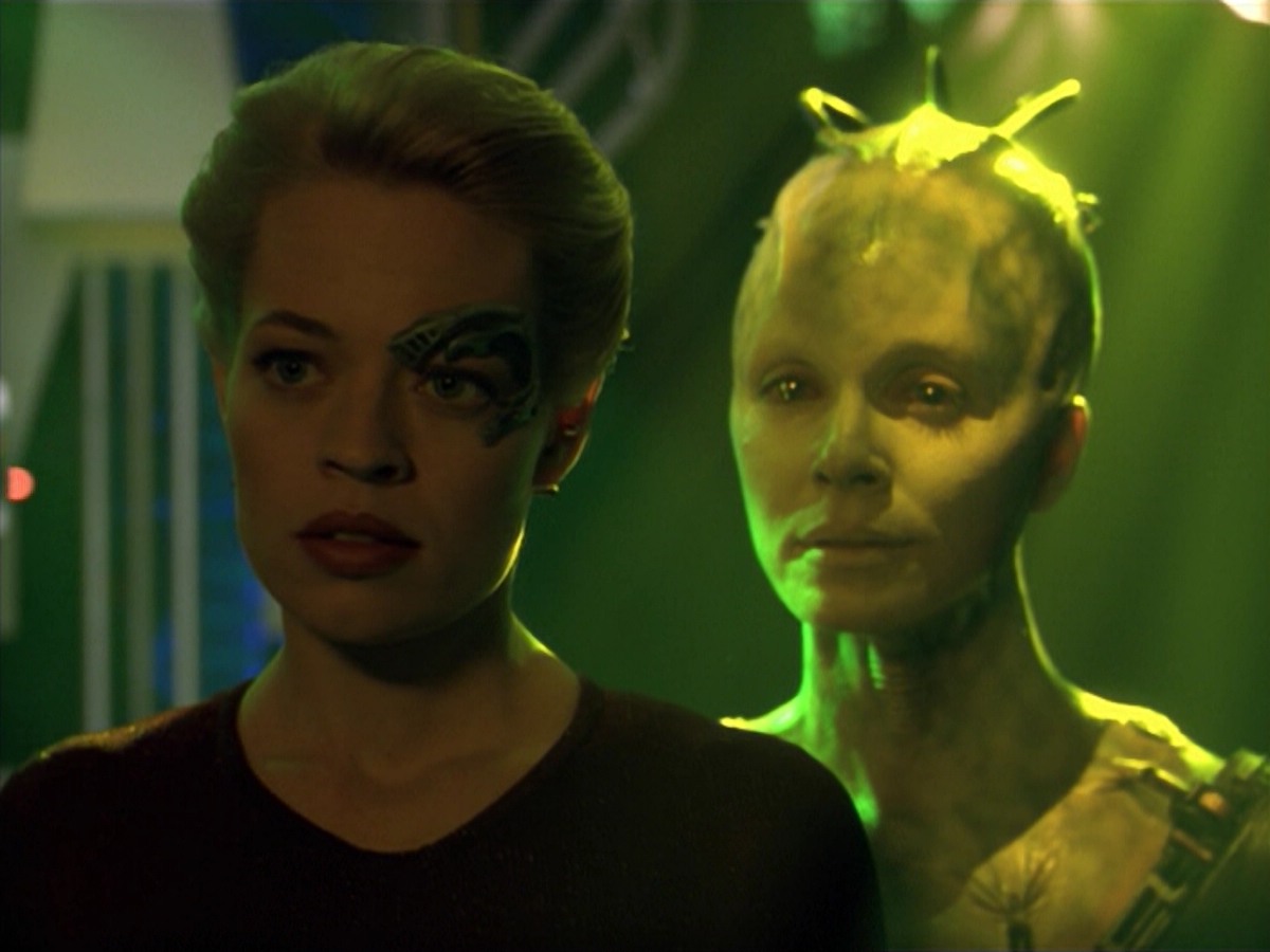 ariane179254_StarTrekVoyager_5x15_5x16_DarkFrontier_5655.jpg