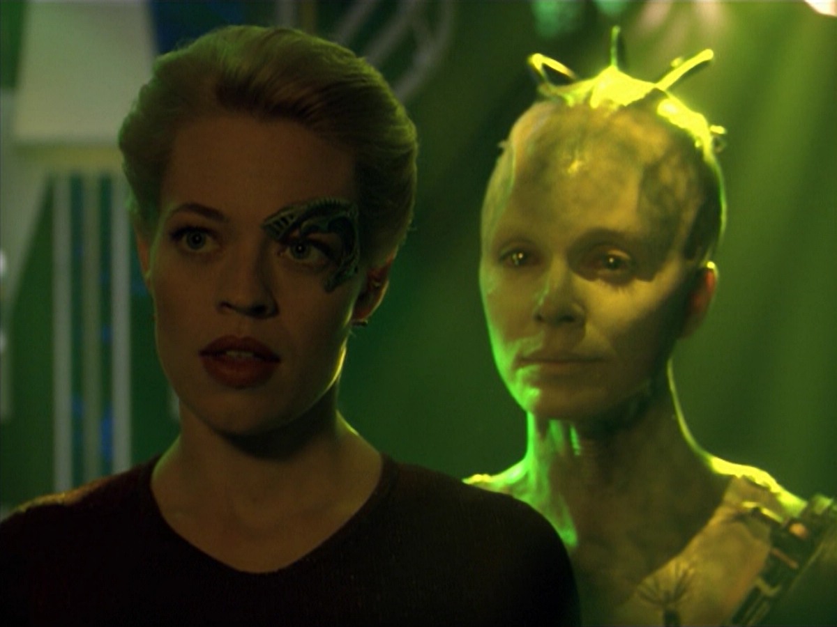 ariane179254_StarTrekVoyager_5x15_5x16_DarkFrontier_5656.jpg