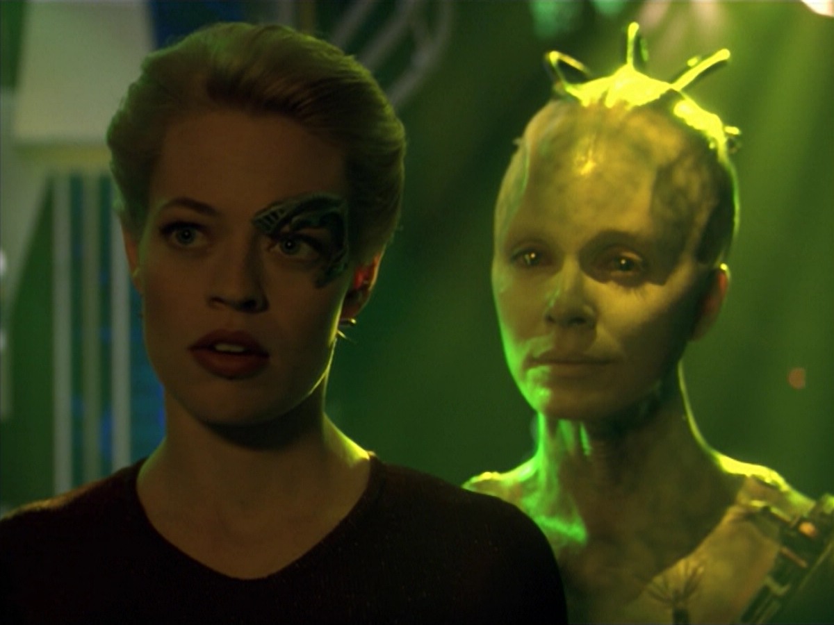 ariane179254_StarTrekVoyager_5x15_5x16_DarkFrontier_5659.jpg