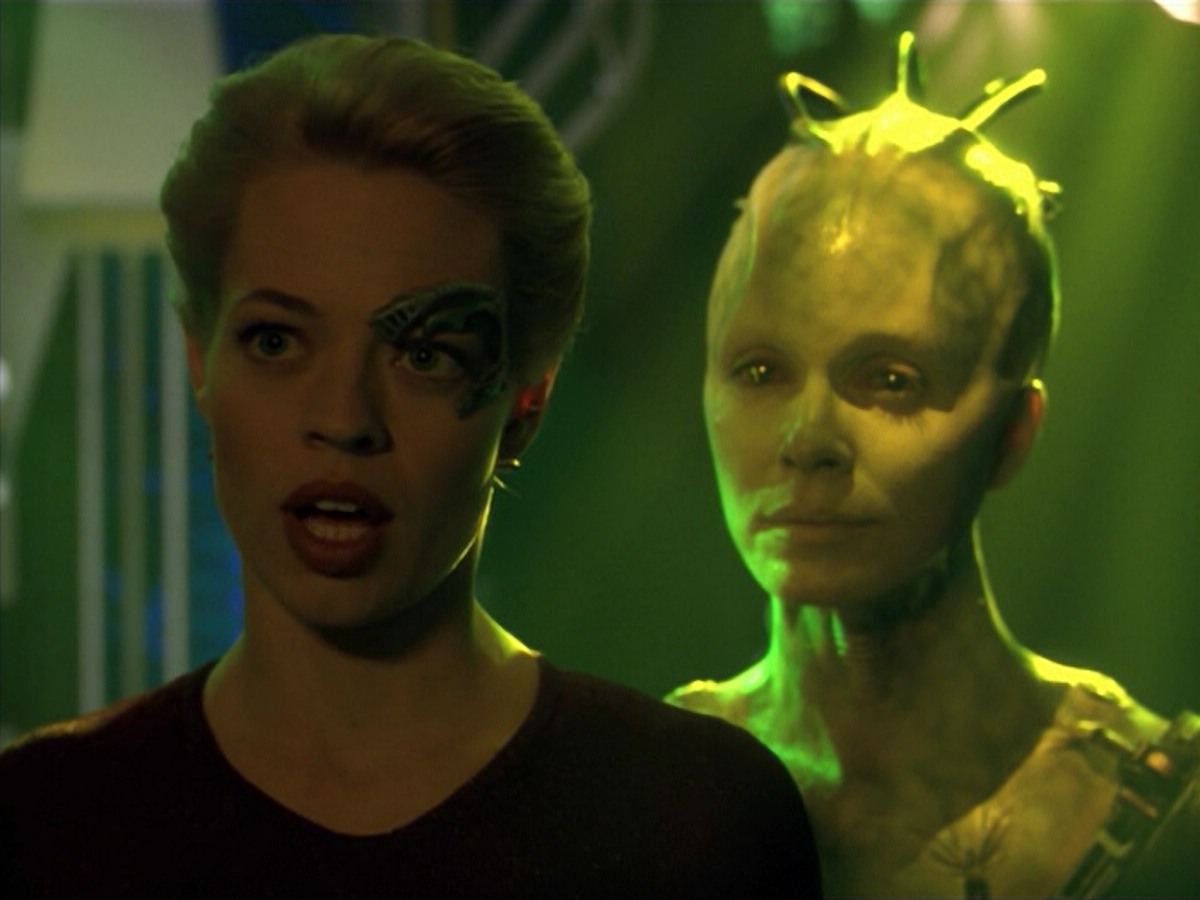 ariane179254_StarTrekVoyager_5x15_5x16_DarkFrontier_5660.jpg