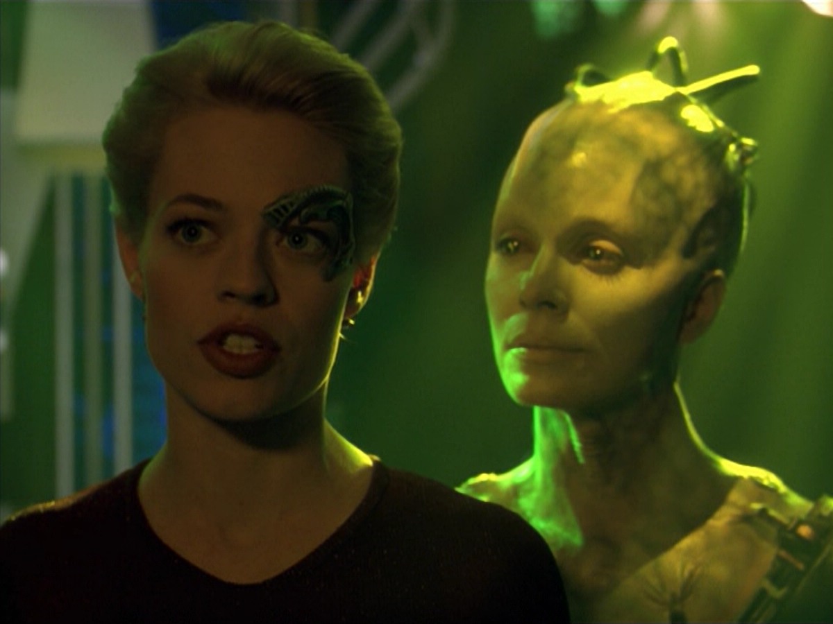 ariane179254_StarTrekVoyager_5x15_5x16_DarkFrontier_5664.jpg