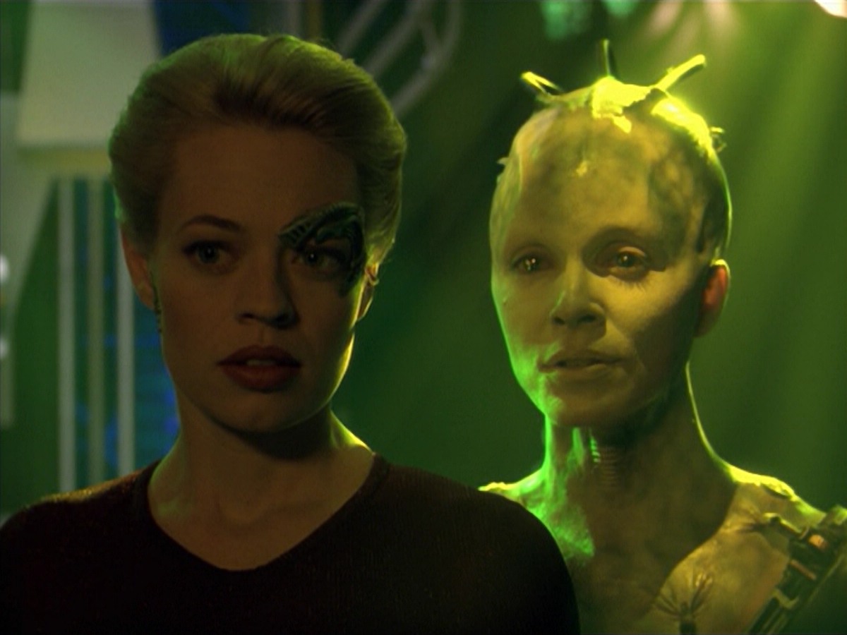 ariane179254_StarTrekVoyager_5x15_5x16_DarkFrontier_5674.jpg
