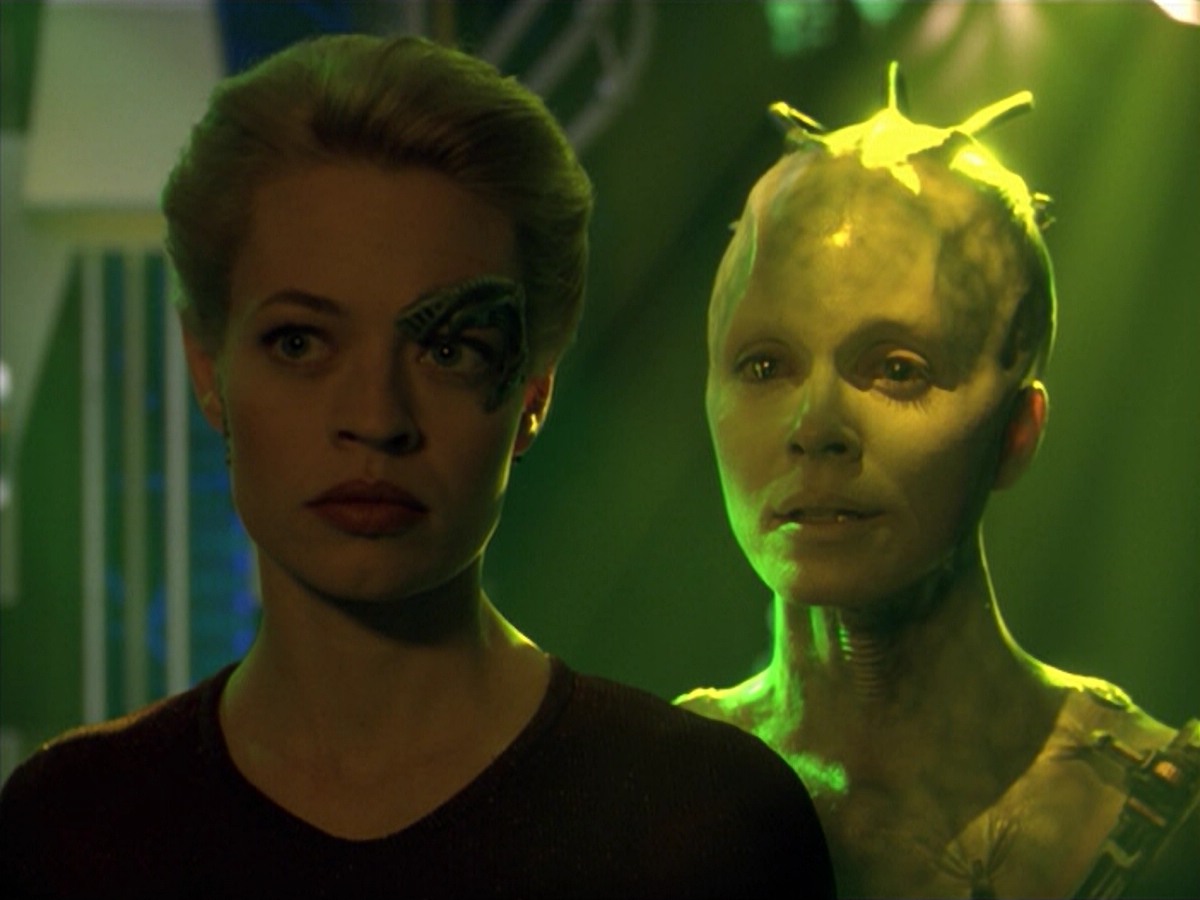 ariane179254_StarTrekVoyager_5x15_5x16_DarkFrontier_5688.jpg