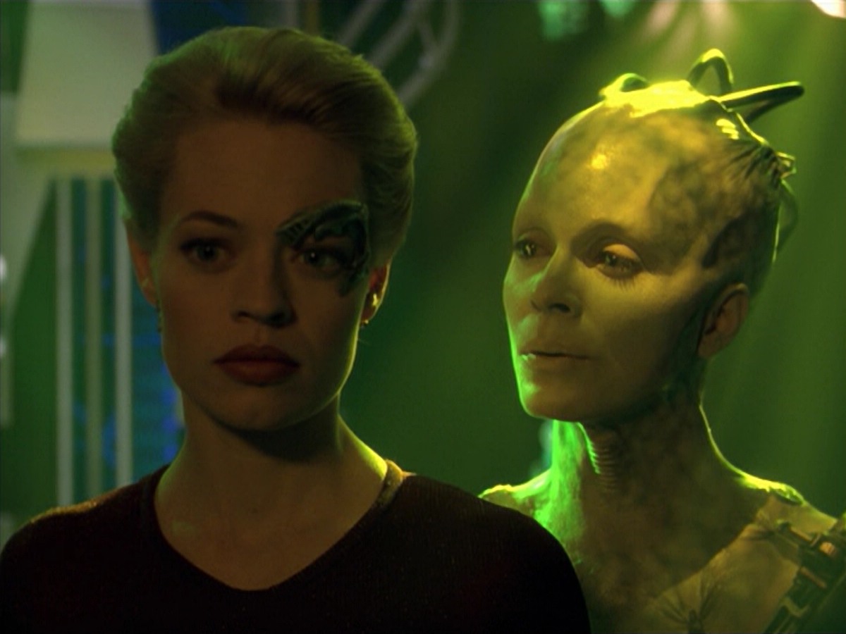 ariane179254_StarTrekVoyager_5x15_5x16_DarkFrontier_5690.jpg