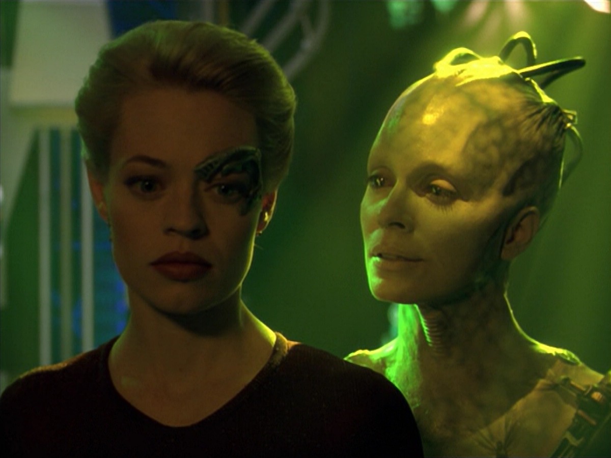 ariane179254_StarTrekVoyager_5x15_5x16_DarkFrontier_5691.jpg