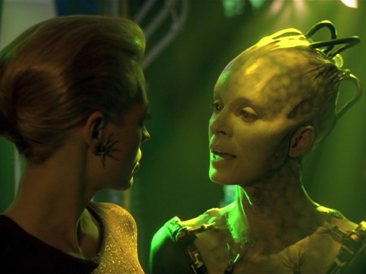 ariane179254_StarTrekVoyager_5x15_5x16_DarkFrontier_5698.jpg