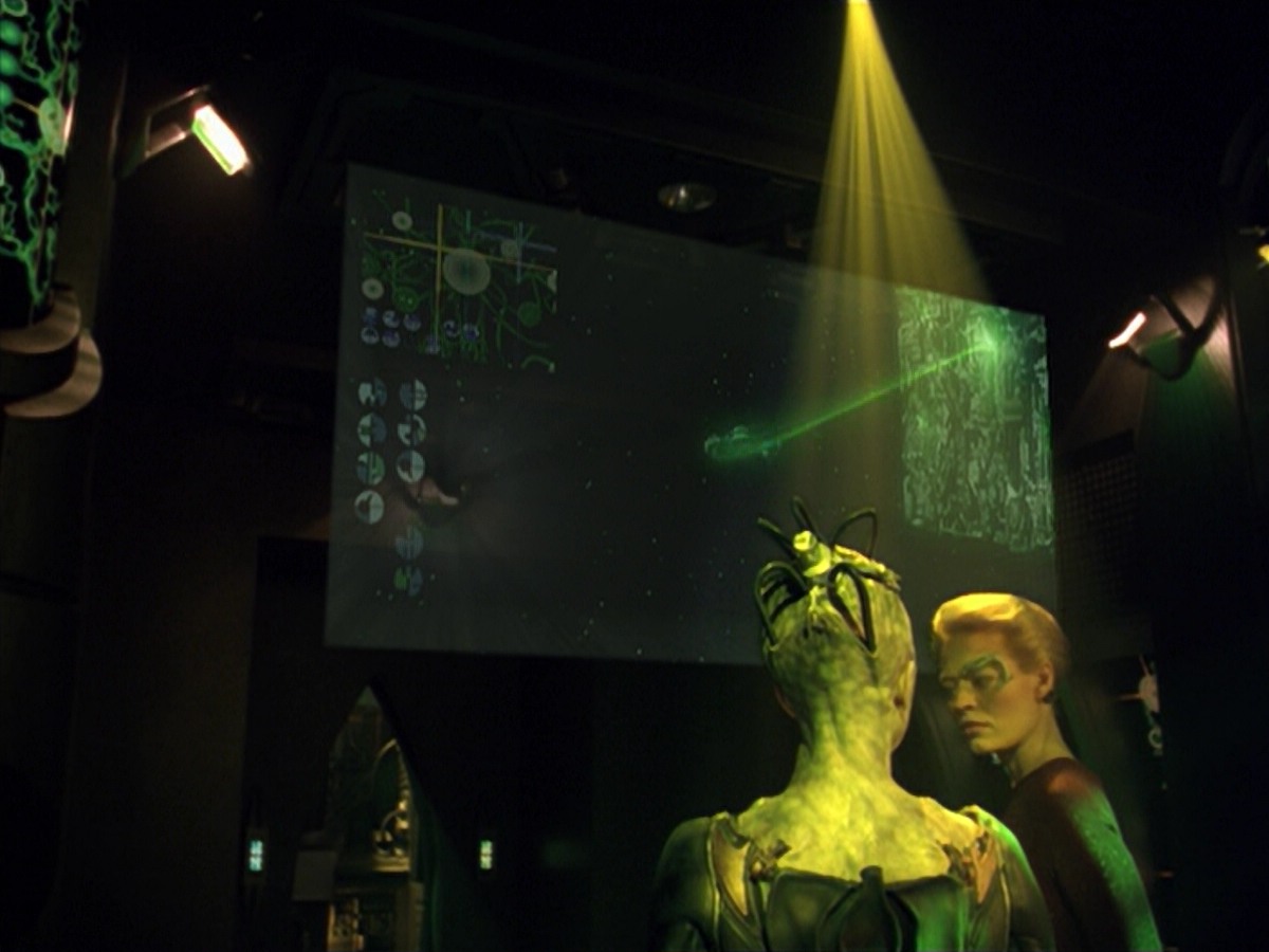 ariane179254_StarTrekVoyager_5x15_5x16_DarkFrontier_5746.jpg