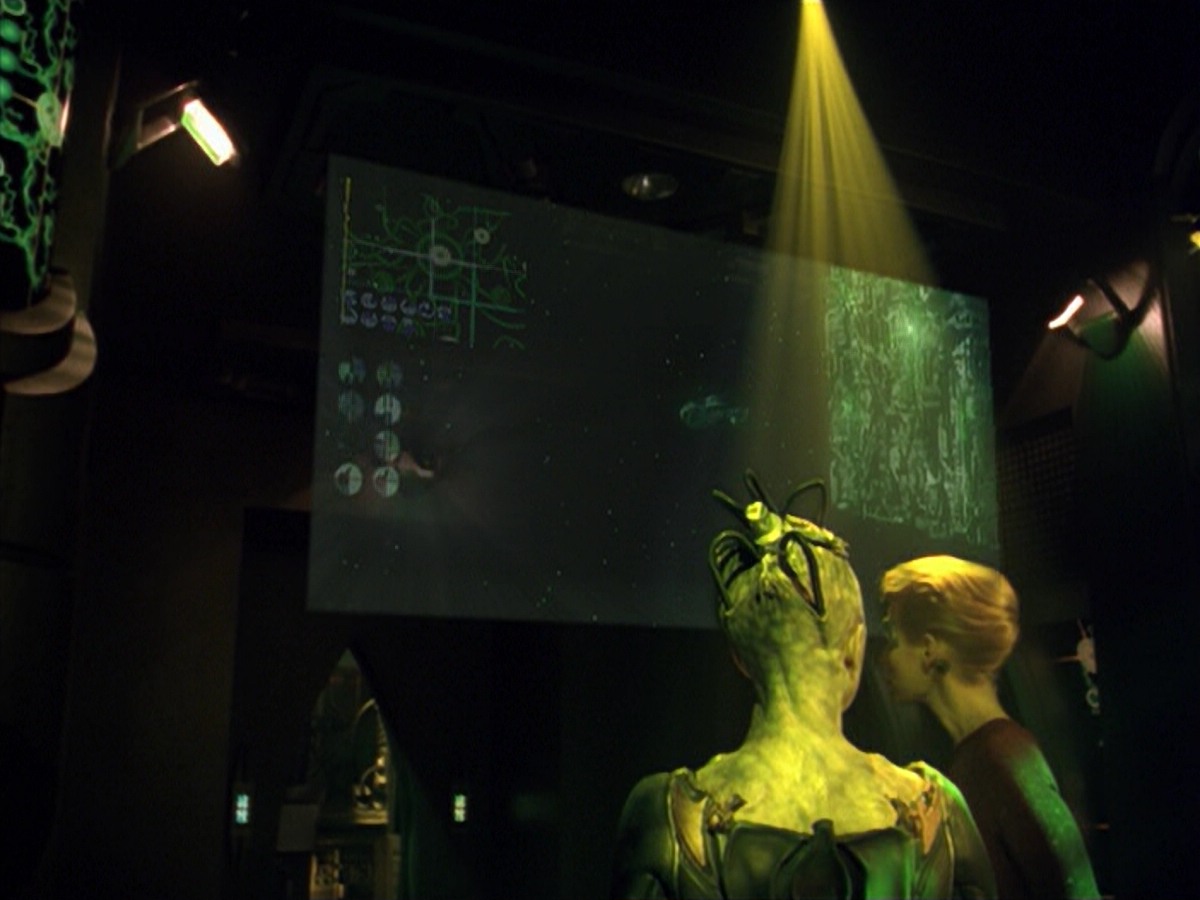 ariane179254_StarTrekVoyager_5x15_5x16_DarkFrontier_5747.jpg