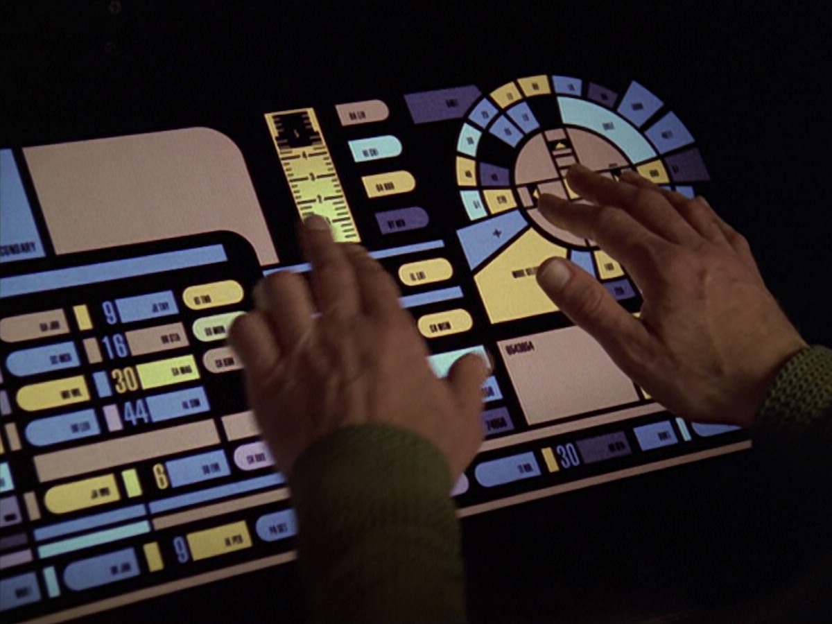ariane179254_StarTrekVoyager_5x15_5x16_DarkFrontier_5799.jpg