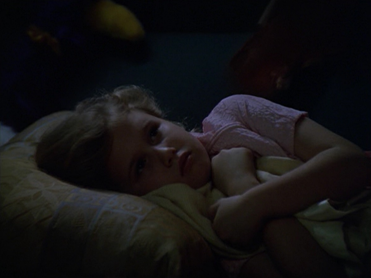 ariane179254_StarTrekVoyager_5x15_5x16_DarkFrontier_5832.jpg