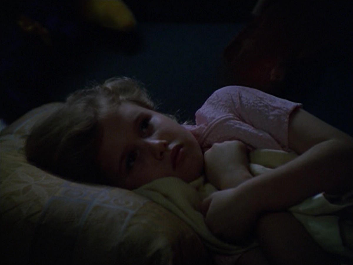 ariane179254_StarTrekVoyager_5x15_5x16_DarkFrontier_5833.jpg