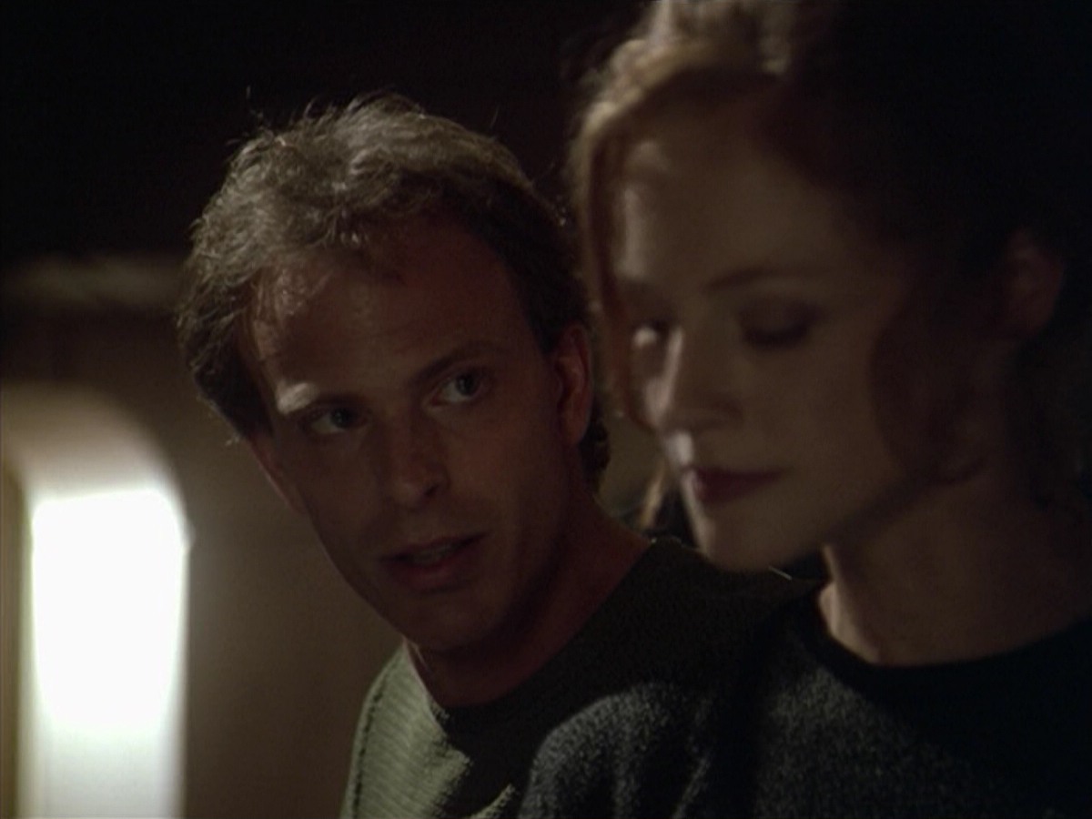 ariane179254_StarTrekVoyager_5x15_5x16_DarkFrontier_5840.jpg