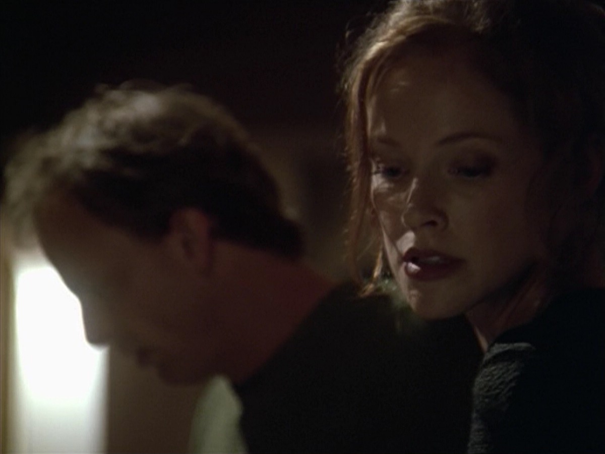ariane179254_StarTrekVoyager_5x15_5x16_DarkFrontier_5853.jpg