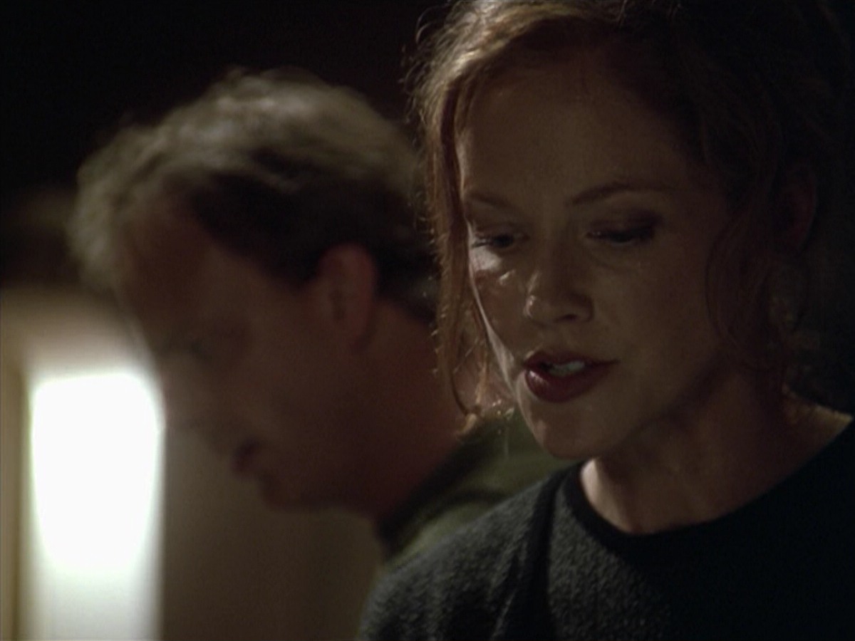 ariane179254_StarTrekVoyager_5x15_5x16_DarkFrontier_5858.jpg
