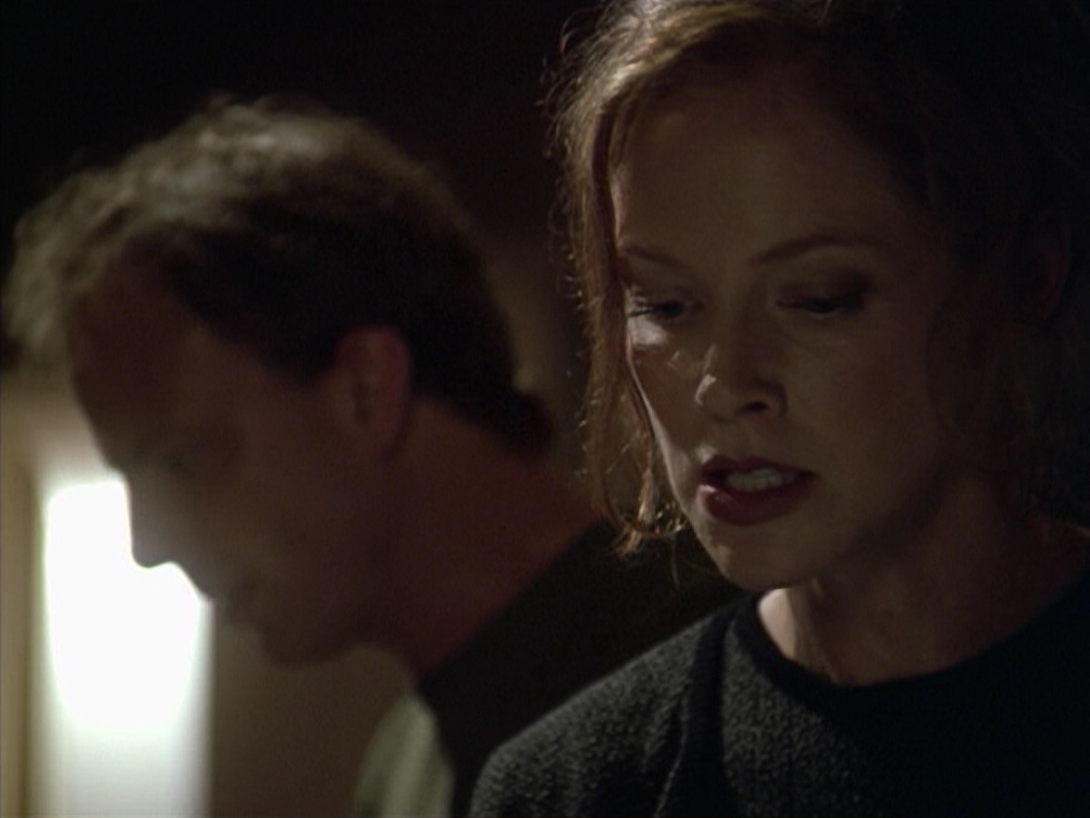 ariane179254_StarTrekVoyager_5x15_5x16_DarkFrontier_5865.jpg