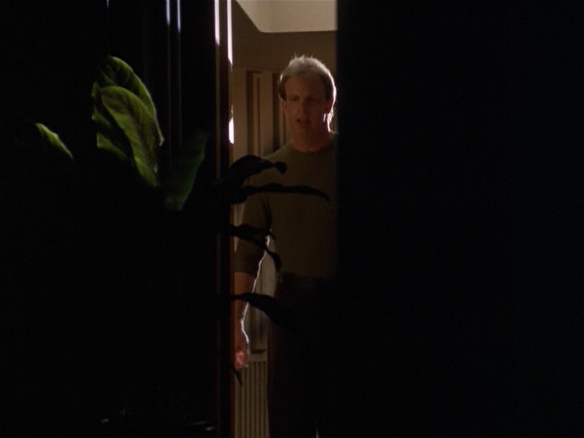 ariane179254_StarTrekVoyager_5x15_5x16_DarkFrontier_5885.jpg