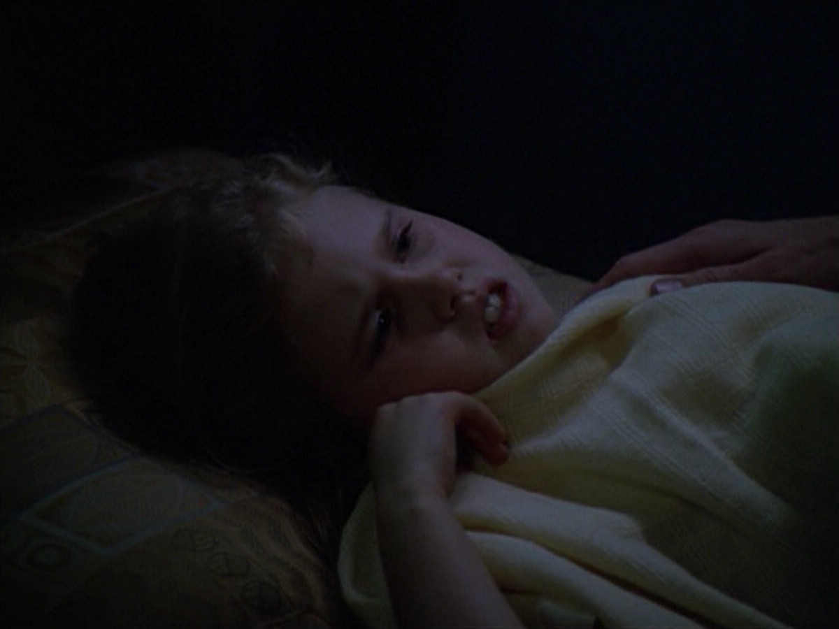ariane179254_StarTrekVoyager_5x15_5x16_DarkFrontier_5905.jpg