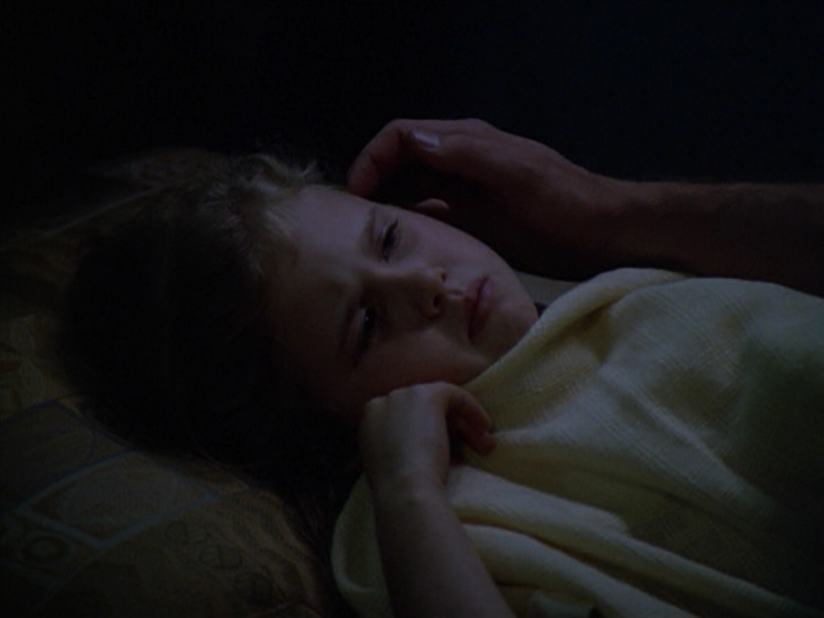 ariane179254_StarTrekVoyager_5x15_5x16_DarkFrontier_5910.jpg