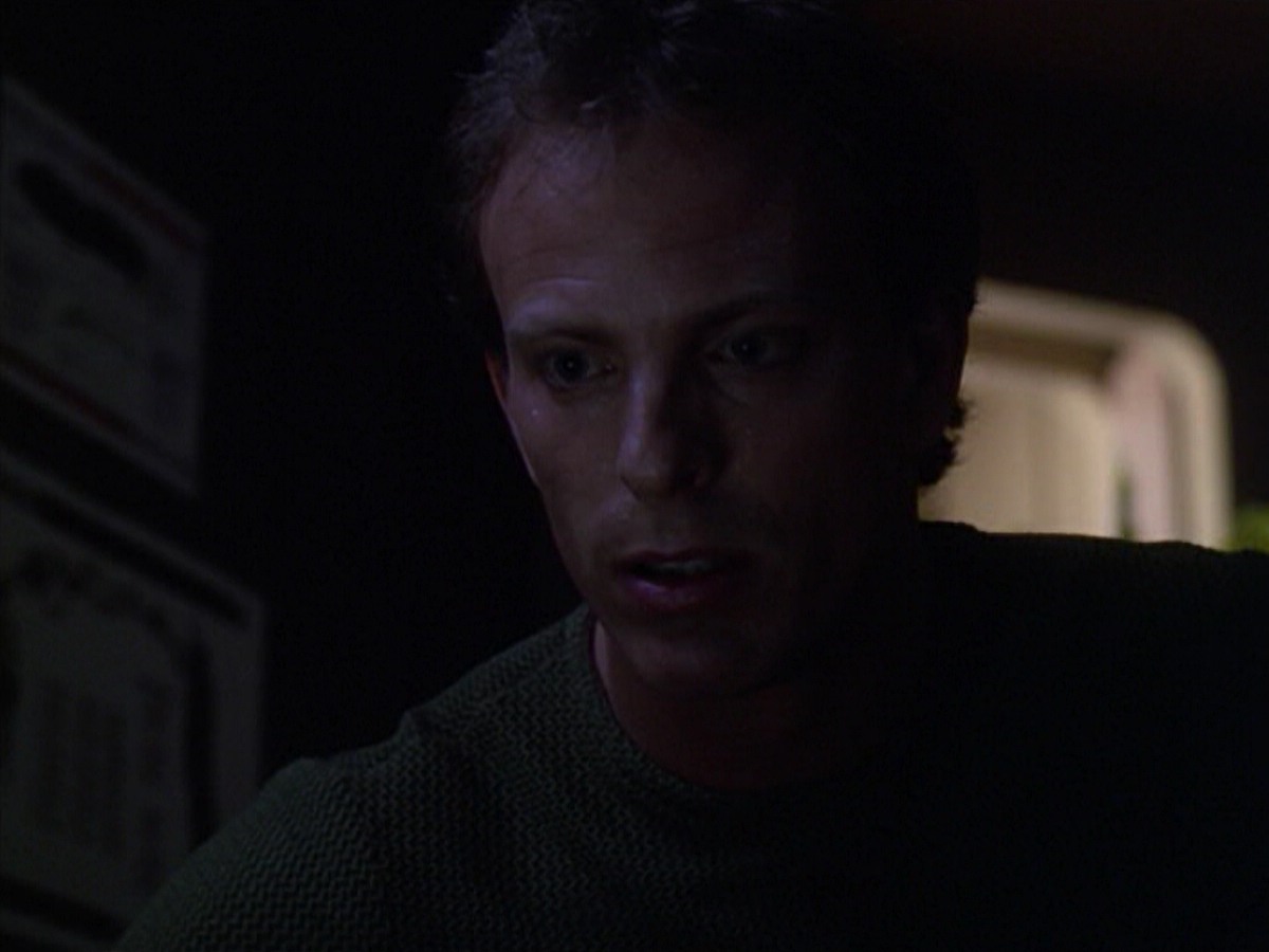 ariane179254_StarTrekVoyager_5x15_5x16_DarkFrontier_5924.jpg