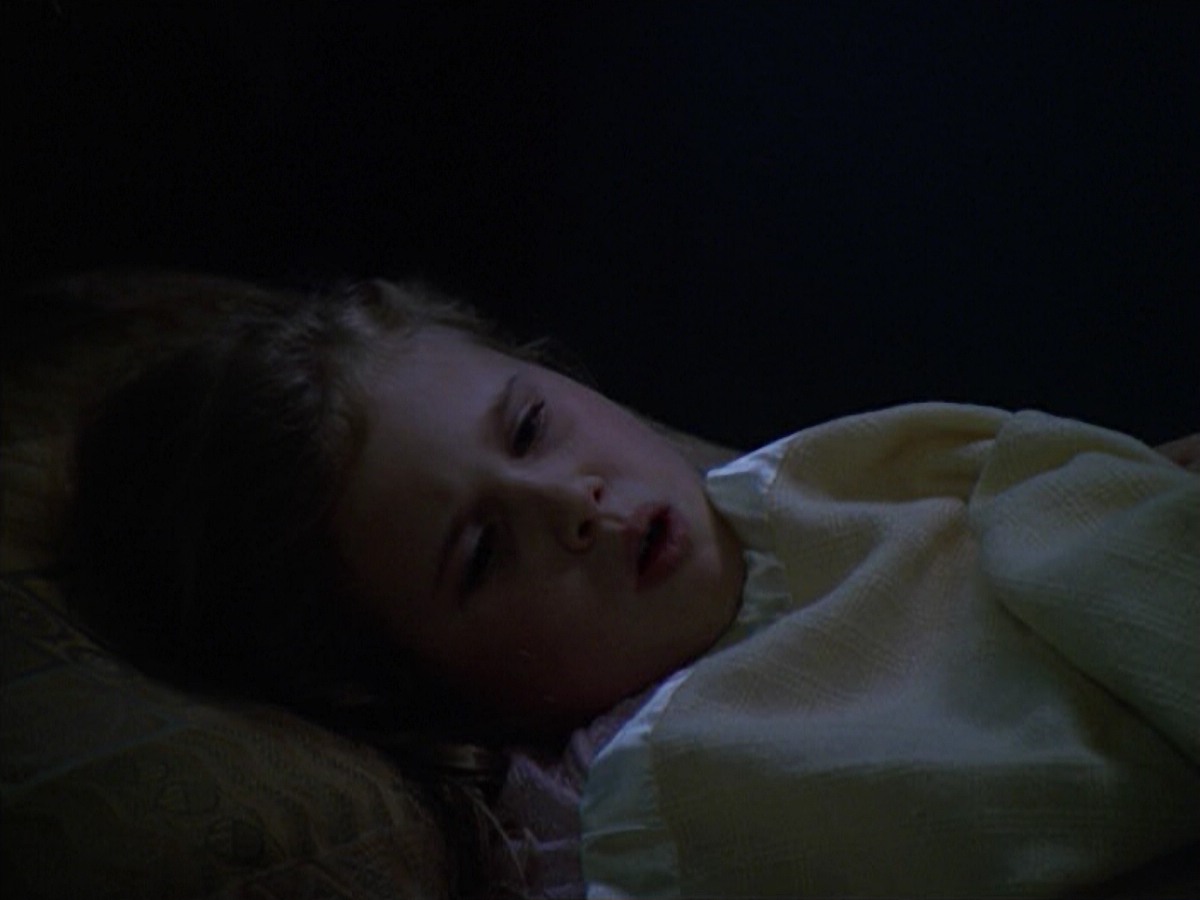 ariane179254_StarTrekVoyager_5x15_5x16_DarkFrontier_5935.jpg