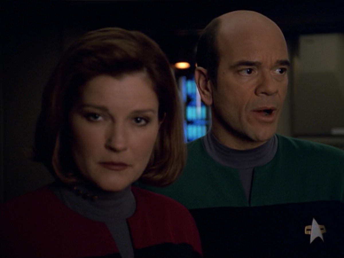 ariane179254_StarTrekVoyager_5x15_5x16_DarkFrontier_6029.jpg