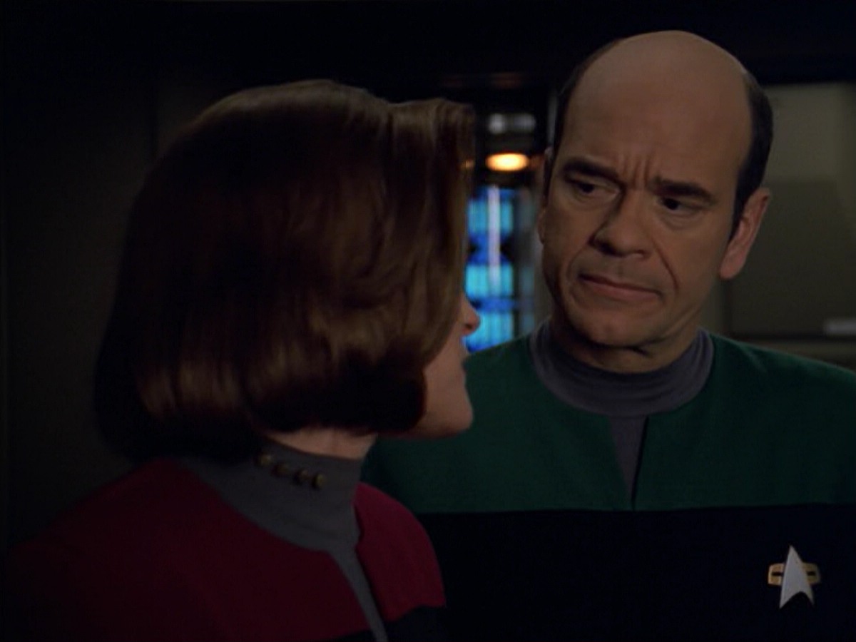 ariane179254_StarTrekVoyager_5x15_5x16_DarkFrontier_6035.jpg