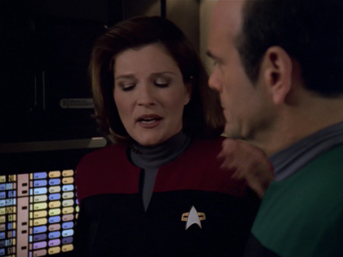 ariane179254_StarTrekVoyager_5x15_5x16_DarkFrontier_6037.jpg