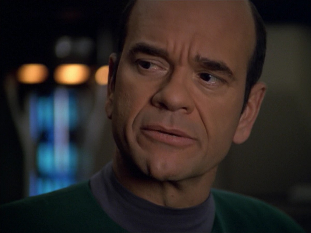 ariane179254_StarTrekVoyager_5x15_5x16_DarkFrontier_6045.jpg