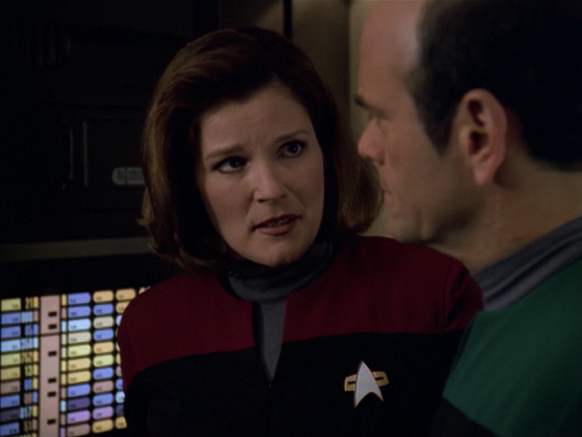 ariane179254_StarTrekVoyager_5x15_5x16_DarkFrontier_6053.jpg
