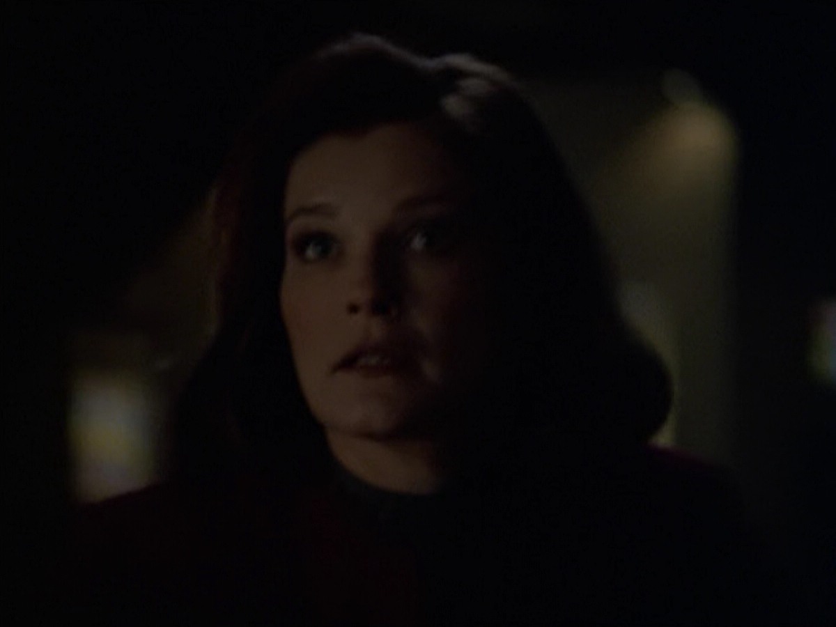 ariane179254_StarTrekVoyager_5x15_5x16_DarkFrontier_6113.jpg