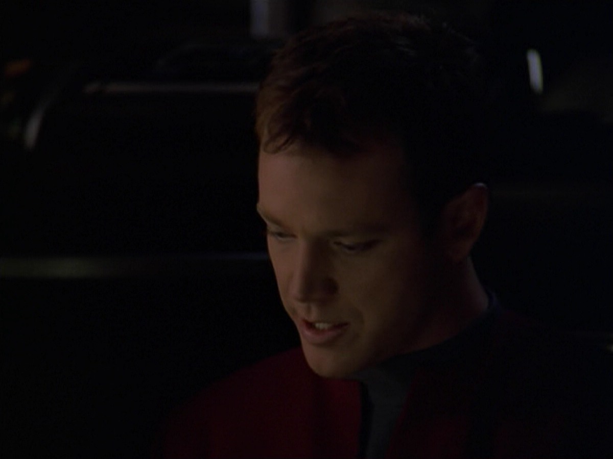 ariane179254_StarTrekVoyager_5x15_5x16_DarkFrontier_6118.jpg