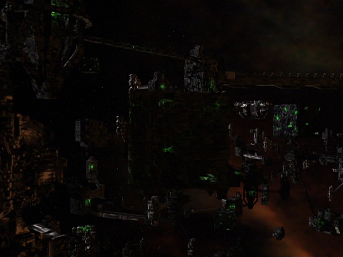 ariane179254_StarTrekVoyager_5x15_5x16_DarkFrontier_6136.jpg
