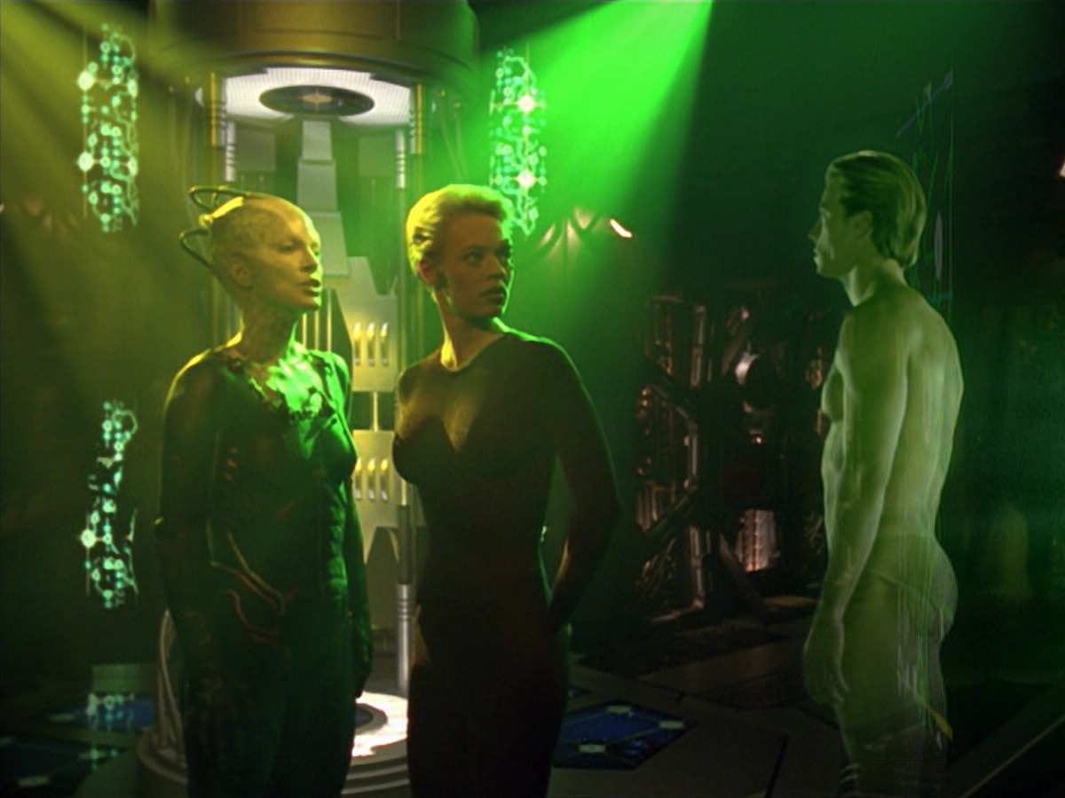 ariane179254_StarTrekVoyager_5x15_5x16_DarkFrontier_6171.jpg