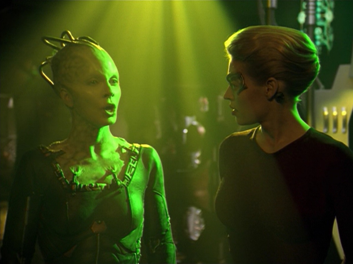 ariane179254_StarTrekVoyager_5x15_5x16_DarkFrontier_6217.jpg