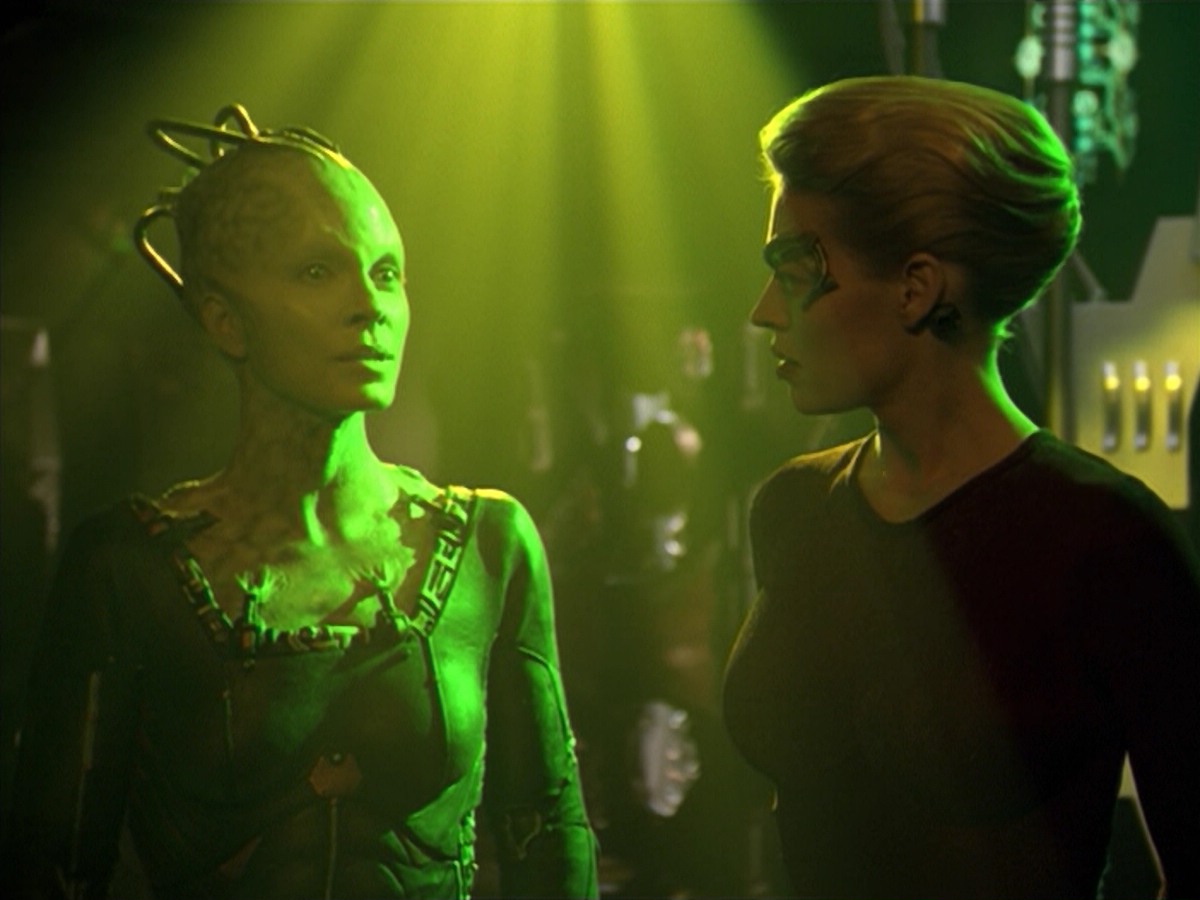 ariane179254_StarTrekVoyager_5x15_5x16_DarkFrontier_6227.jpg