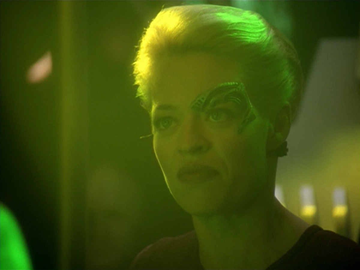 ariane179254_StarTrekVoyager_5x15_5x16_DarkFrontier_6398.jpg
