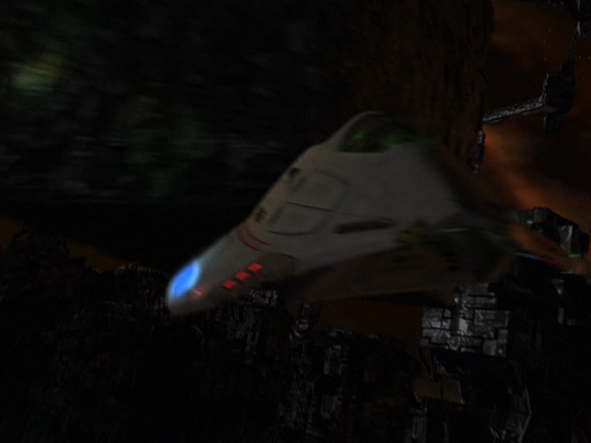 ariane179254_StarTrekVoyager_5x15_5x16_DarkFrontier_6464.jpg