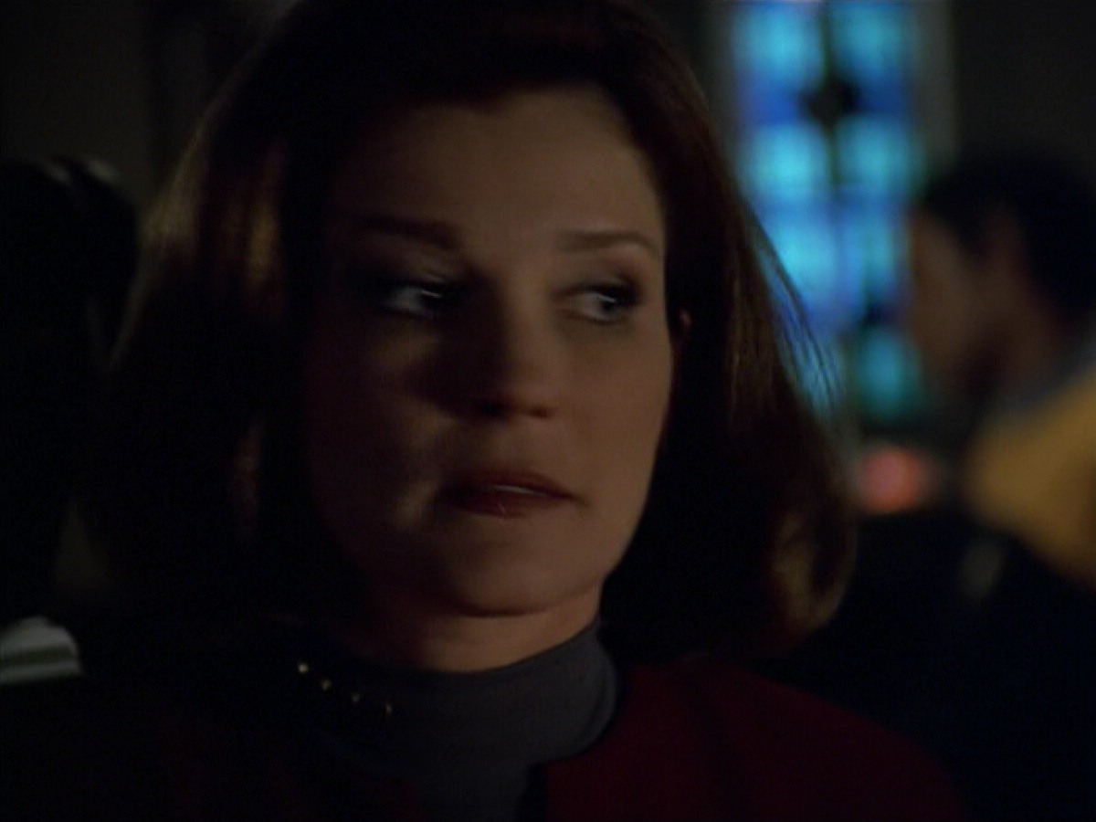 ariane179254_StarTrekVoyager_5x15_5x16_DarkFrontier_6561.jpg