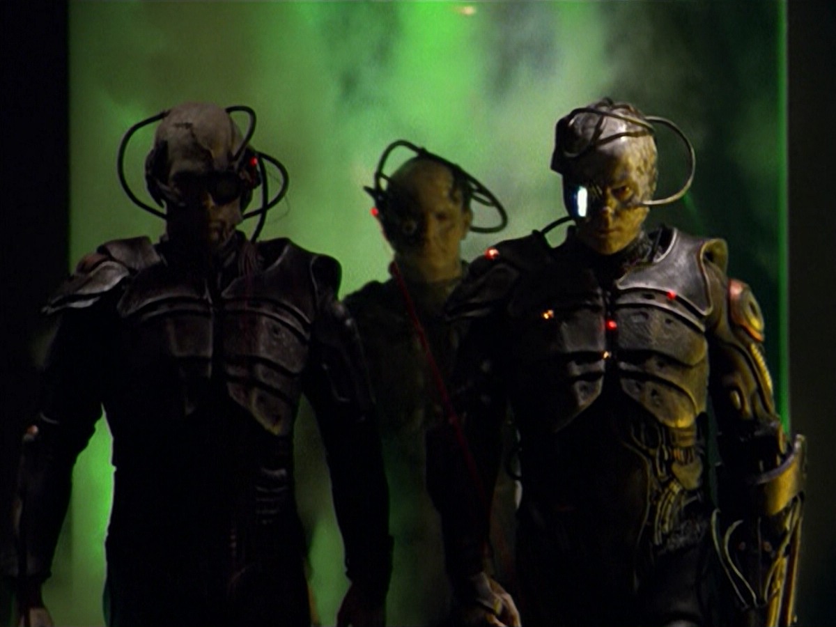 ariane179254_StarTrekVoyager_5x15_5x16_DarkFrontier_6647.jpg
