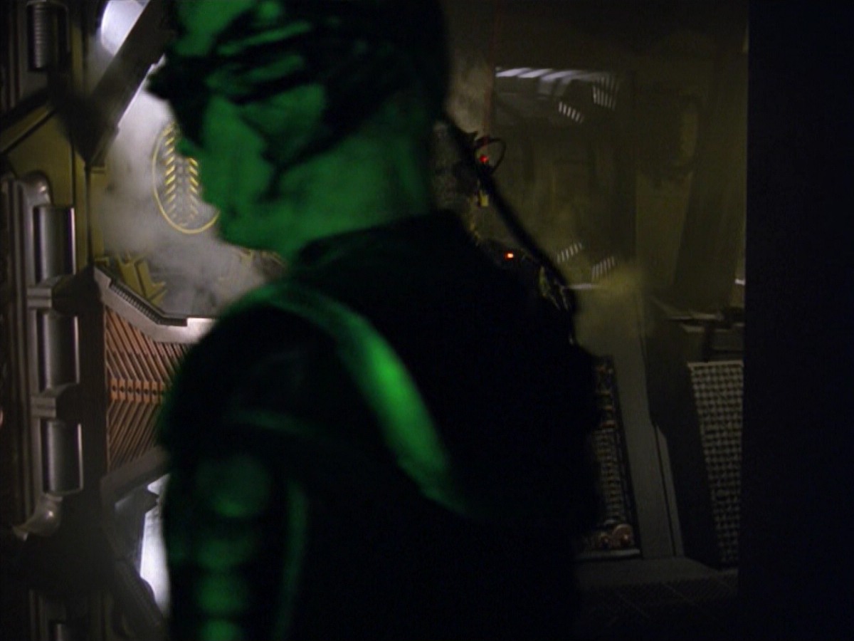 ariane179254_StarTrekVoyager_5x15_5x16_DarkFrontier_6649.jpg